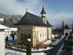 Putna Kolostor Turizmus Bukóvinai Kolostorok Szállás